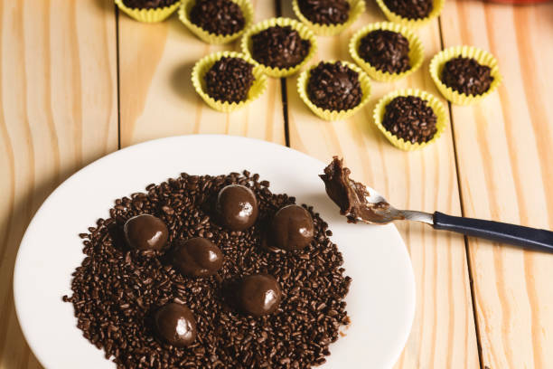 Broinhas com Gotas de Chocolate: O Doce Perfeito! - receita deliciosa profissional - passo 2