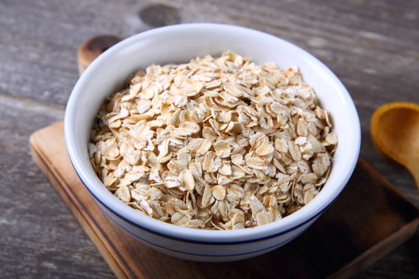 istock Oat flakes in a glass bowl 899796510