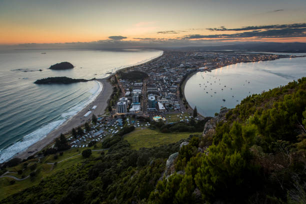 istock Mount Maunganui at Sunrise 899797278