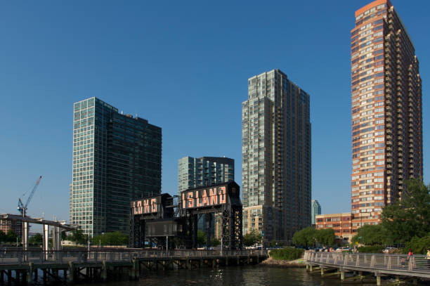 istock Long Island City Queens New York 899815728