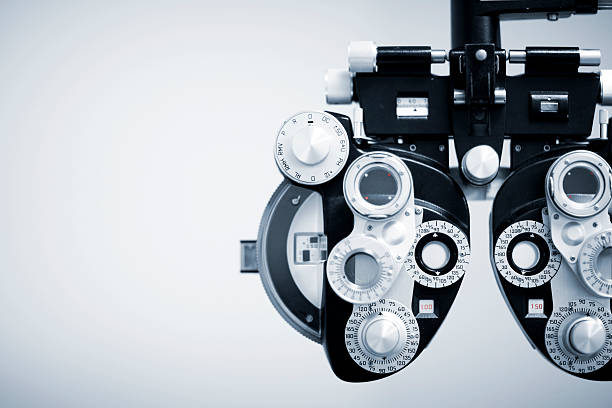 exibir detalhes de phoroptor - eye test equipment - fotografias e filmes do acervo