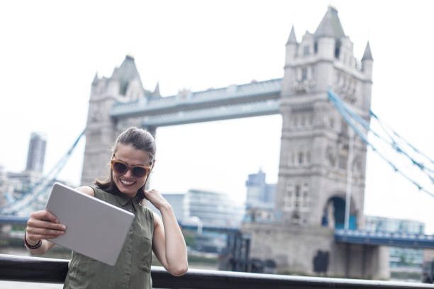 istock Beautiful woman in London 899890454