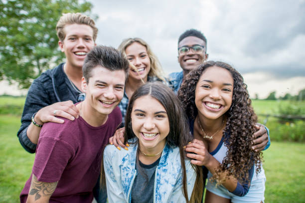 istock Portrait Of Friends 899901016