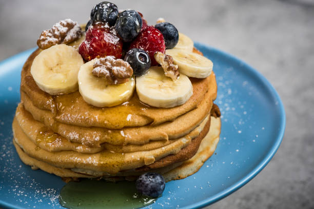 istock Close up view on pancakes on plate 899910564