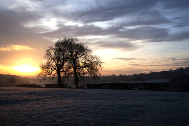 istock Sunrise in the Derbyshire 899926474