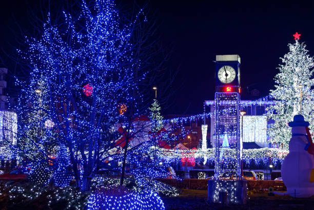 istock Christmas Street Decorations 899961074