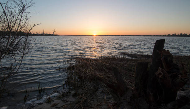 istock Sunrise over the water 900136234