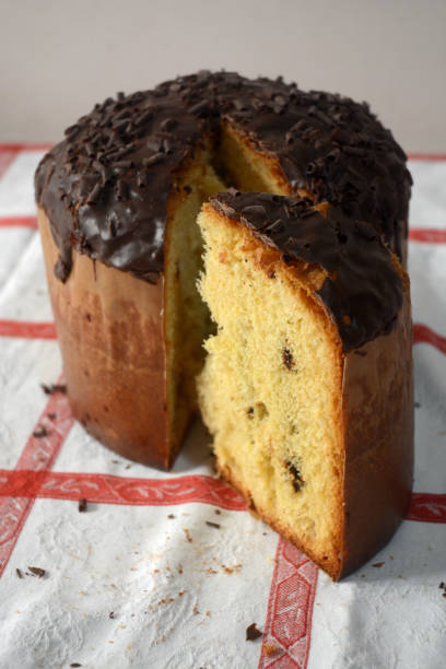 istock CHOCOLATE PANETTONE, CAMPANIA, SOUTHERN ITALY. 900164428
