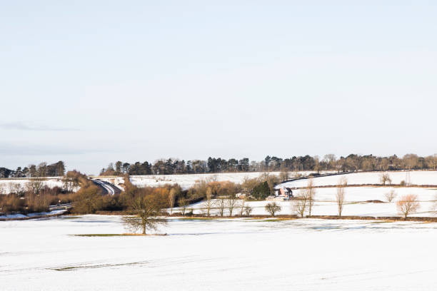 istock Cottage In The Snow 900268968