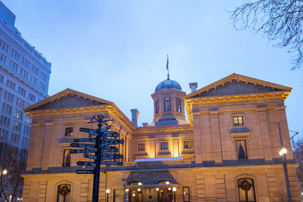 istock Pioneer Courthouse Square at Christmas night 900353192