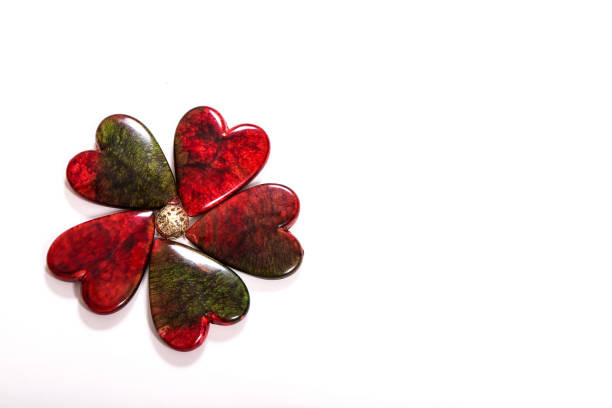 istock Red and Green Hearts 900363752