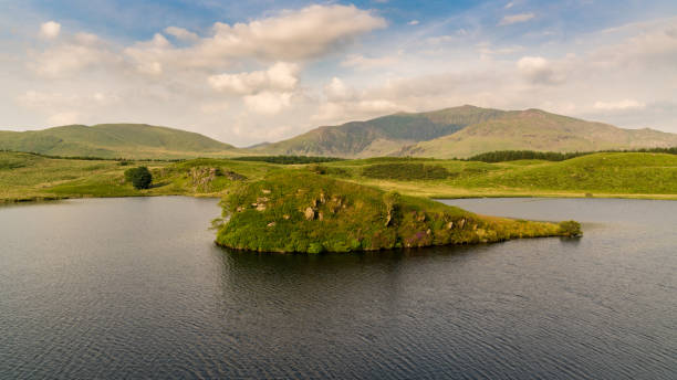 istock Llyn y Dywarchen, Wales, UK 900377890