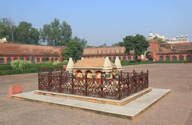 istock Agra fort historical architecture Agra India 900385112
