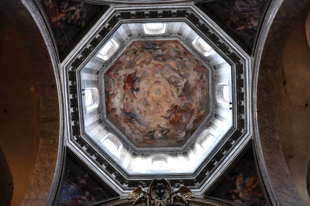 painted ceiling of the dome of santa maria del popolo basilica - 16607 imagens e fotografias de stock