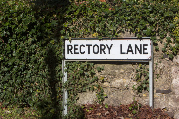 istock Rectory Lane in Sevenoaks, England 900443930