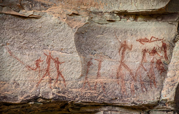 arte rupestre 11 - cave painting rock africa bushmen fotografías e imágenes de stock