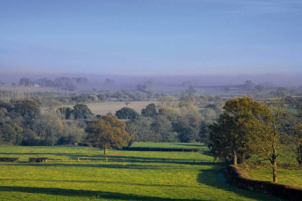 istock View from footpath Warwickshire countryside midlands England Uk 900561054