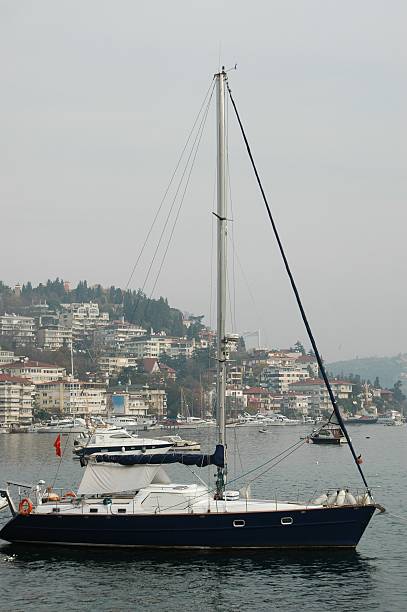 yacht - bhosporus photos et images de collection