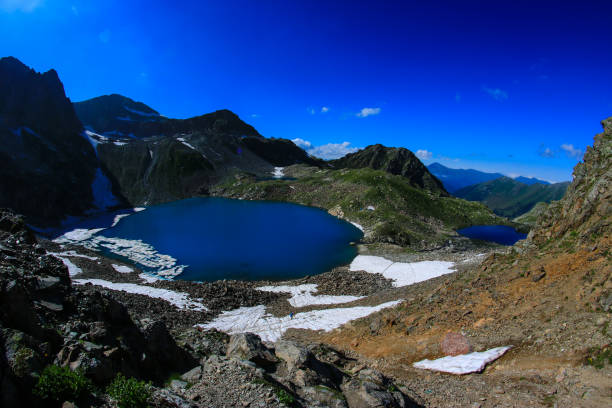 istock Summer in the mountains 900564918