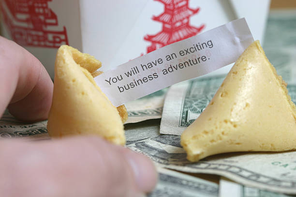 предприниматель - opportunity risk fortune cookie fortune telling стоковые фото и изображения