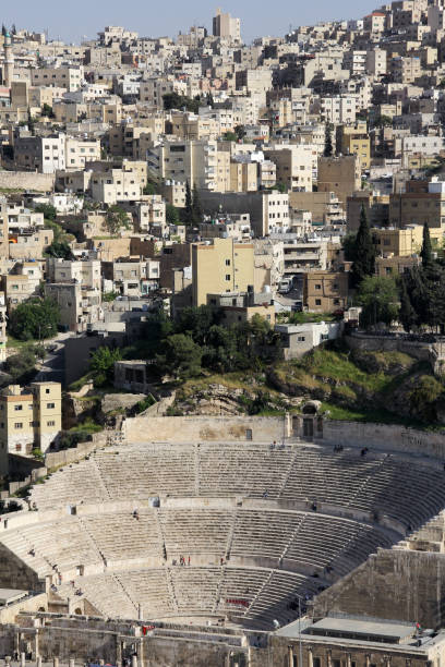 anfiteatro antico, amman, giordania - birdview foto e immagini stock