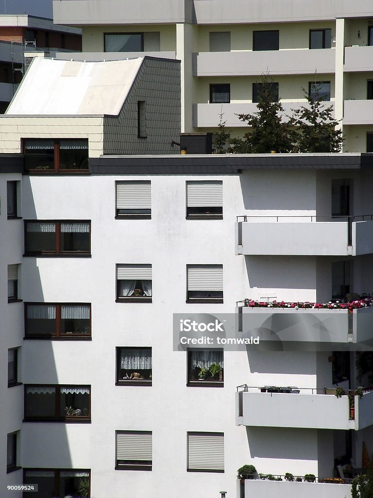 Un grand immeuble d'appartements - Photo de Allemagne libre de droits