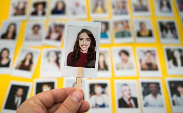 att välja en anställd - individualitet fotografier bildbanksfoton och bilder