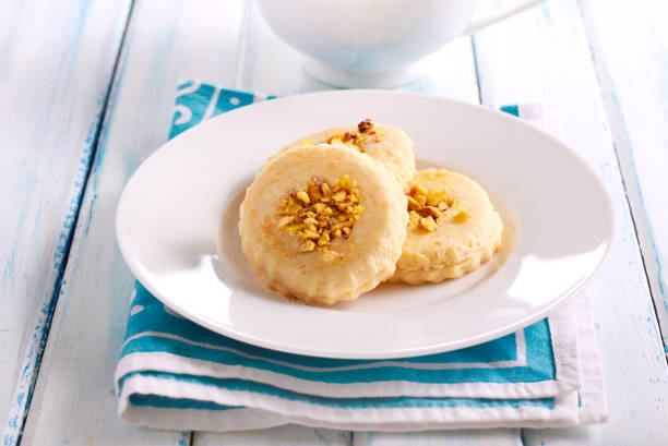 istock Pistachio filling sandwich cookies 900641830