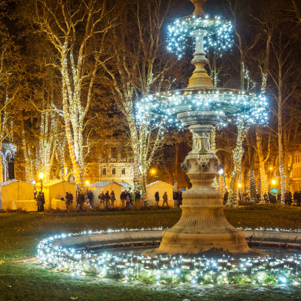 istock Fountain festively decorated in Advent in Zagreb 900654446