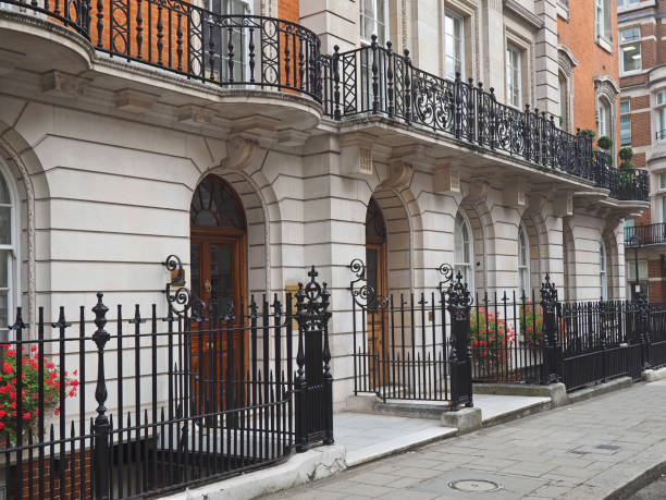 London, elegant apartment building London, elegant apartment building near Mayfair Mayfair stock pictures, royalty-free photos & images