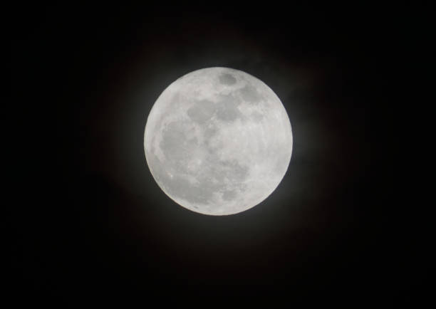 istock A Supermoon on New Year's Day 900755070