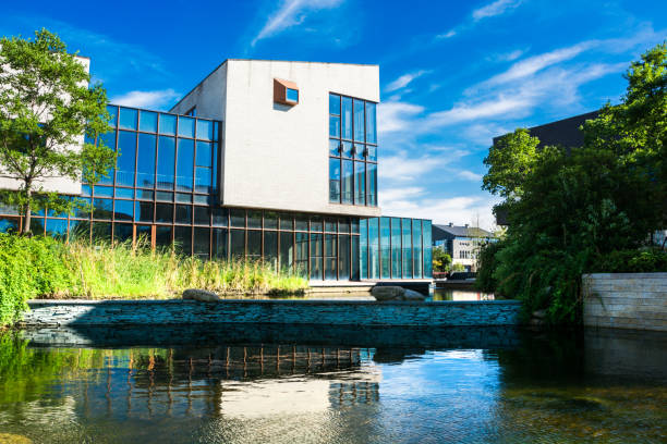 istock Alley with office buildings in modern Budapest area 900765472