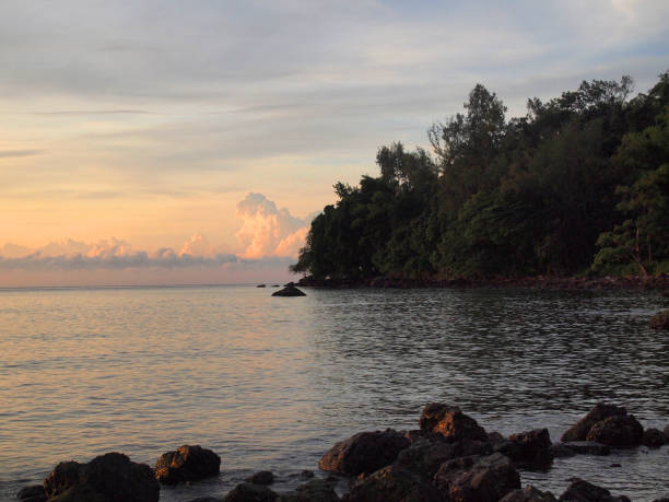 istock sunrise in the sea 900783438