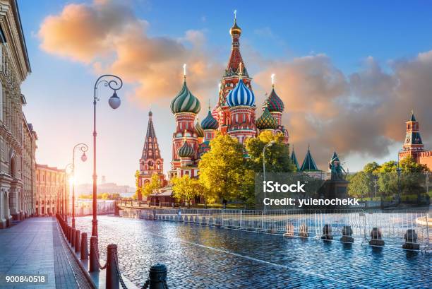 St Basils Cathedral In The Light Of Morning Sunlight Stock Photo - Download Image Now