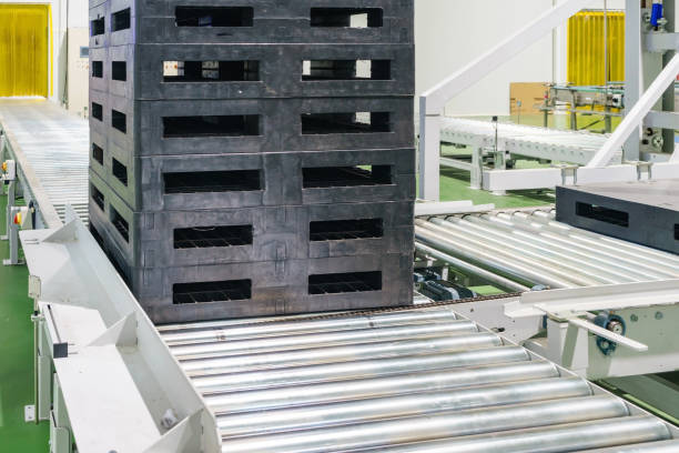 istock Pallet at automated storage and retrieval system in warehouse 900841456