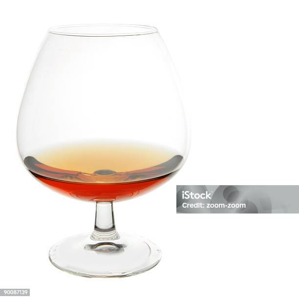 Snifter Copa De Coñac Foto de stock y más banco de imágenes de Bebida - Bebida, Bebida alcohólica, Blanco - Color