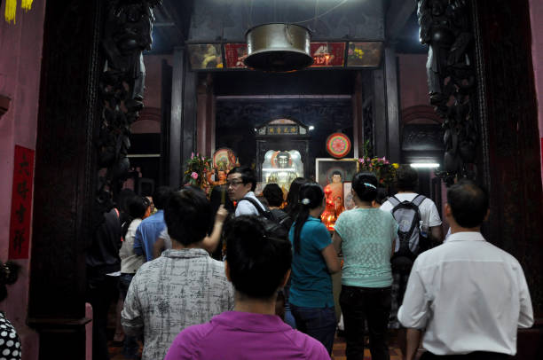 jade emperor 탑. ho chi minh city, vietnam - emperor jade pagoda 뉴스 사진 이미지