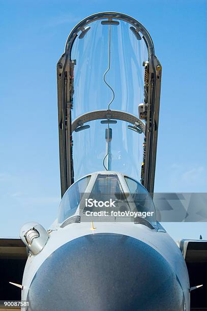 Foto de Aberto Canopy De Aeronave e mais fotos de stock de Aeroporto - Aeroporto, Asa de aeronave, Assento de veículo