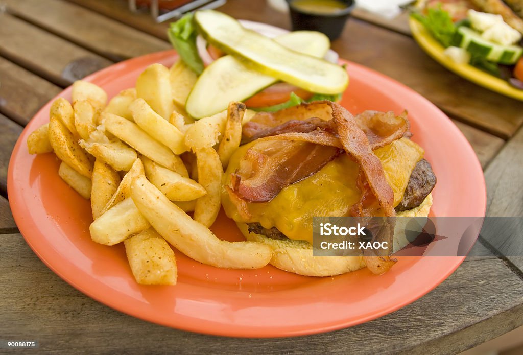 Hamburger bacon delicios - Photo de Aliment libre de droits