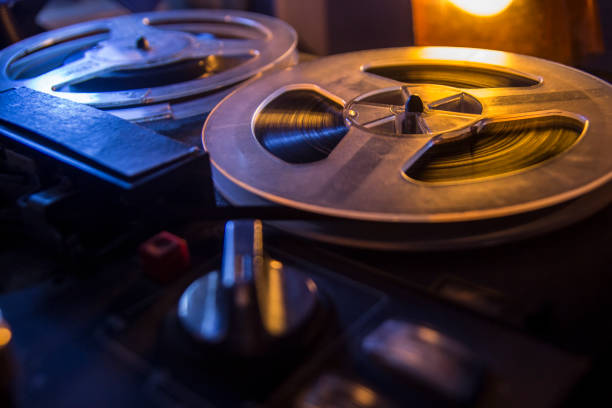 istock Vintage tape recorder 900883736
