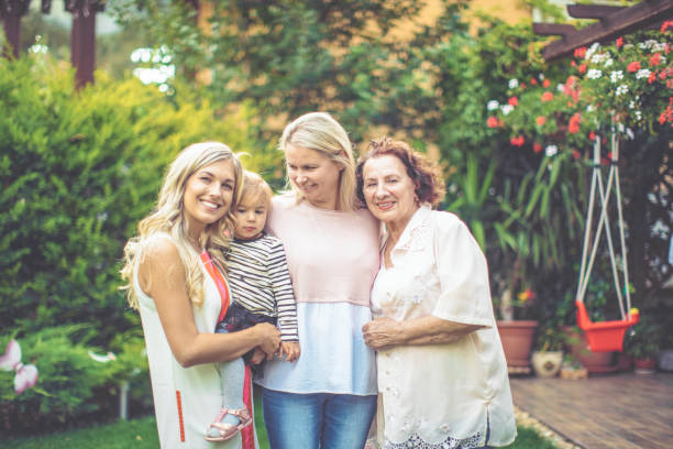 family portrait - great grandmother imagens e fotografias de stock