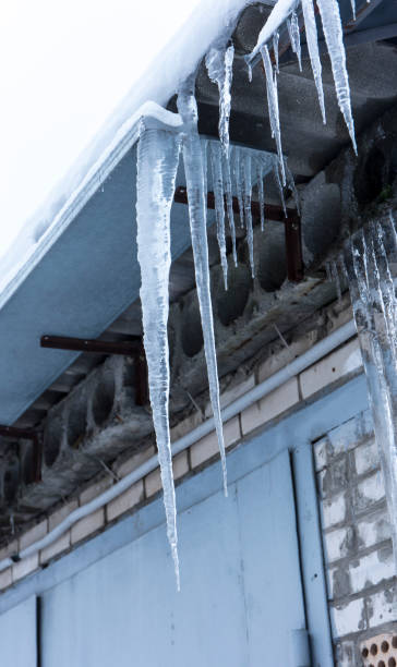 istock Icicle, frozen water 900917156