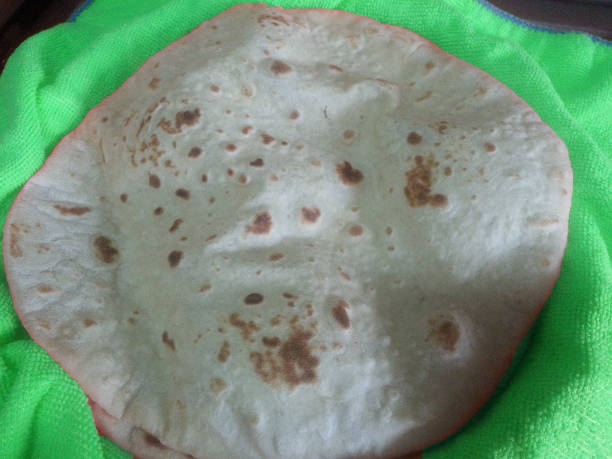 istock Chapati roti/chapathi/fulka/paratha whole wheat flat bread 901077678