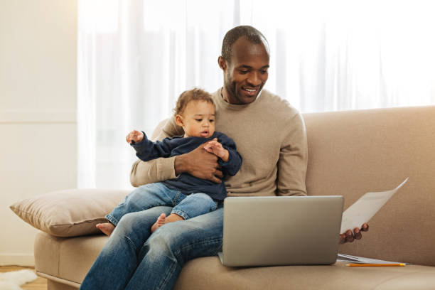 istock Happy father on a paternal leave 901083432