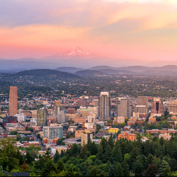 istock Downtown Portland, Oregon at sunset 901162854