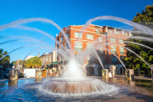 istock Fountain at  the Waterfront Park in Charleston 901163162