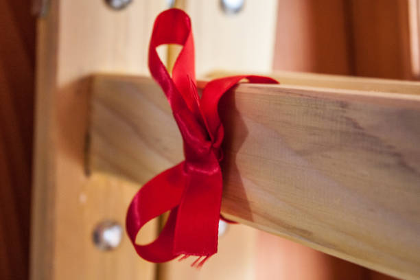 istock Beautifull red ribbon on birtday present 901182108