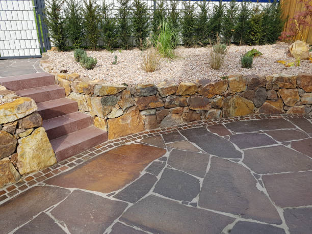 istock Stone garden; Drywall; Screen; Fence 901198226
