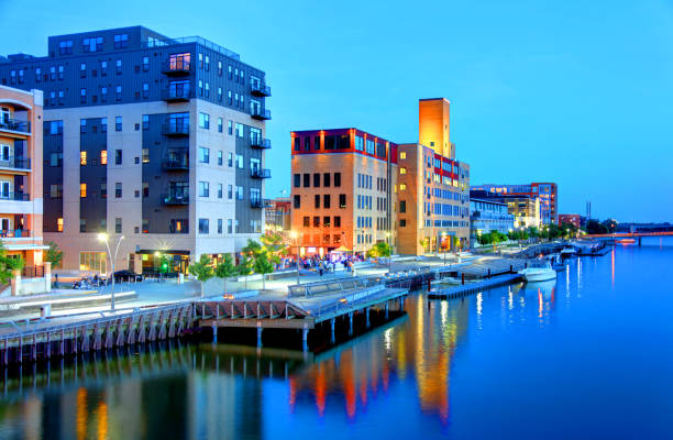 istock Downtown Green Bay, Wisconsin Skyline 901207558
