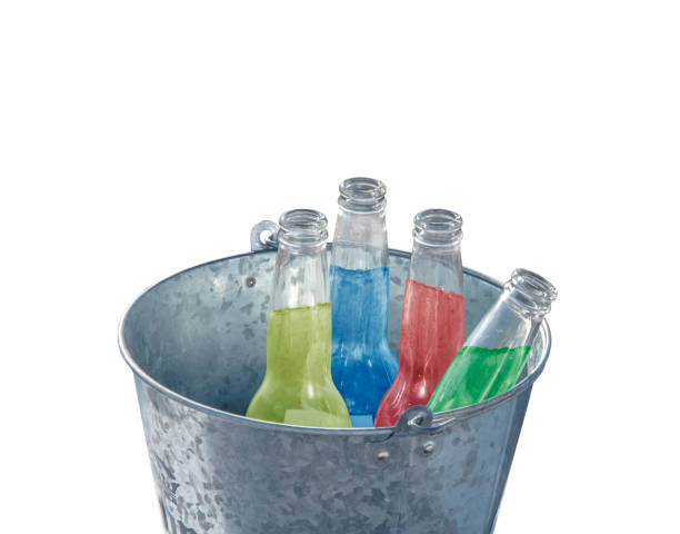 istock Bucket with four bottle of refreshment drink isolated on white background 901220192